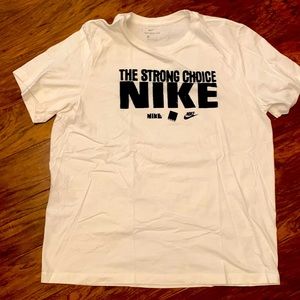 Men’s XL Nike short sleeve tee